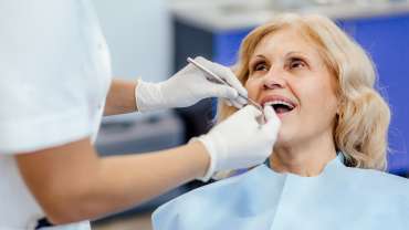 ¿Por qué siempre debes reponer los dientes perdidos con implantes dentales?