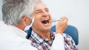 Consejos para el cuidado dental en la tercera edad