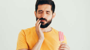 Sensibilidad dental: causas y tratamientos efectivos