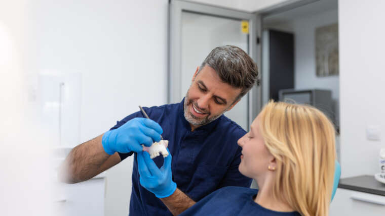 ¿Qué es una reconstrucción dental?
