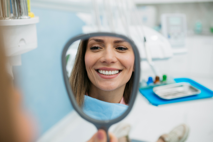 ¿El blanqueamiento dental puede dañar el esmalte?
